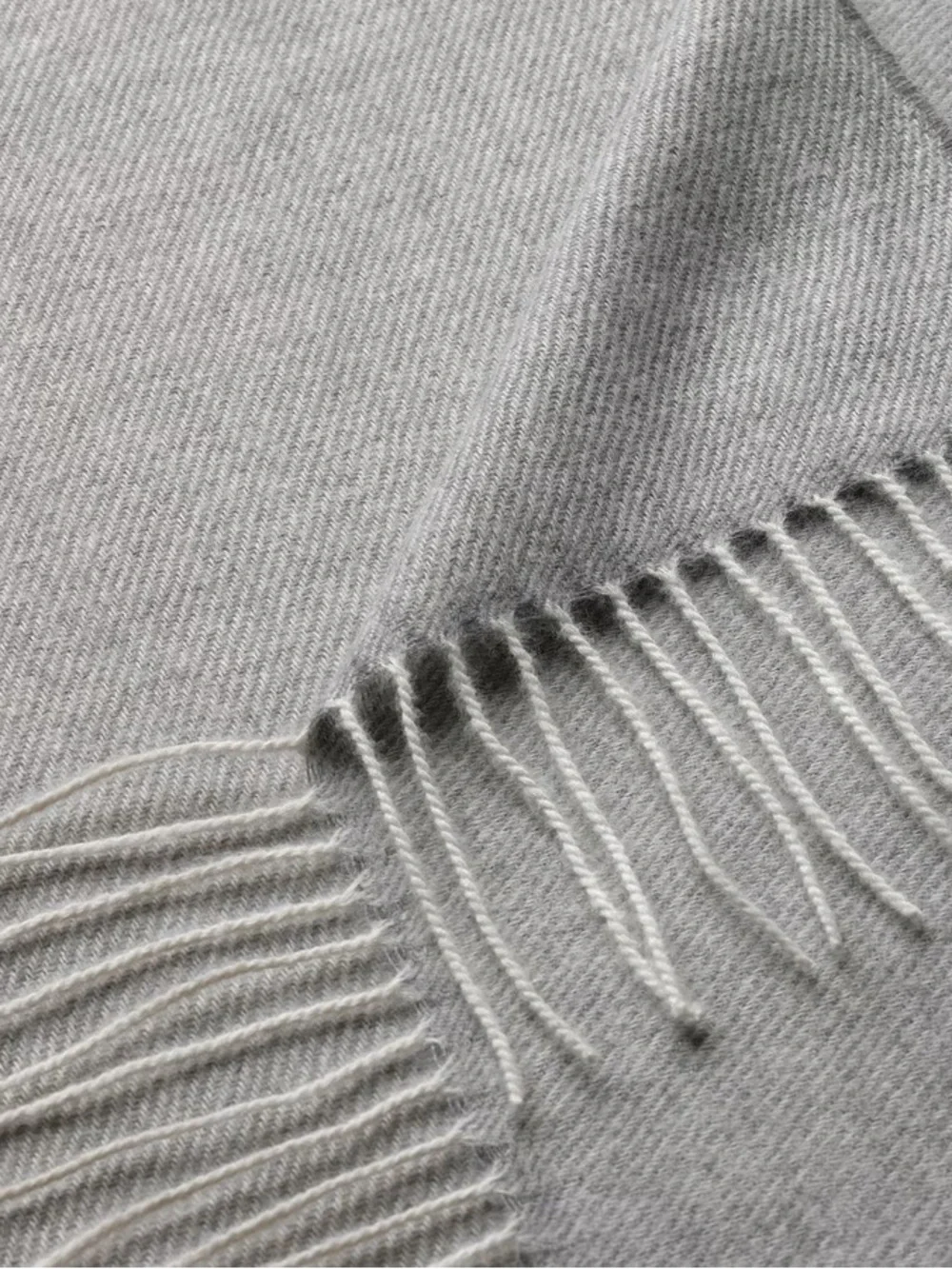 Set of Reversible Fringe Throws - Beige and Light Gray